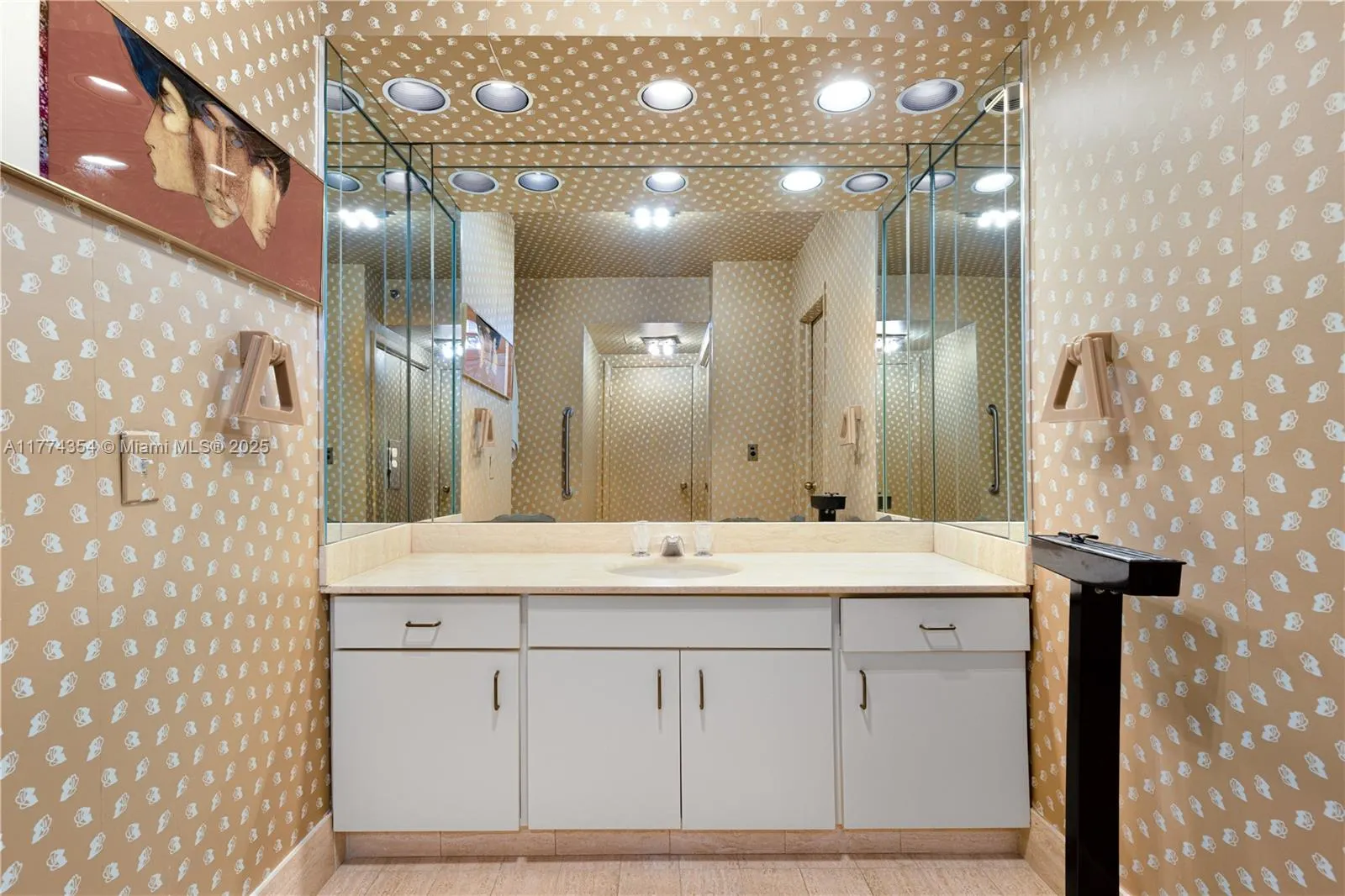 10175 Collins Ave, #1401