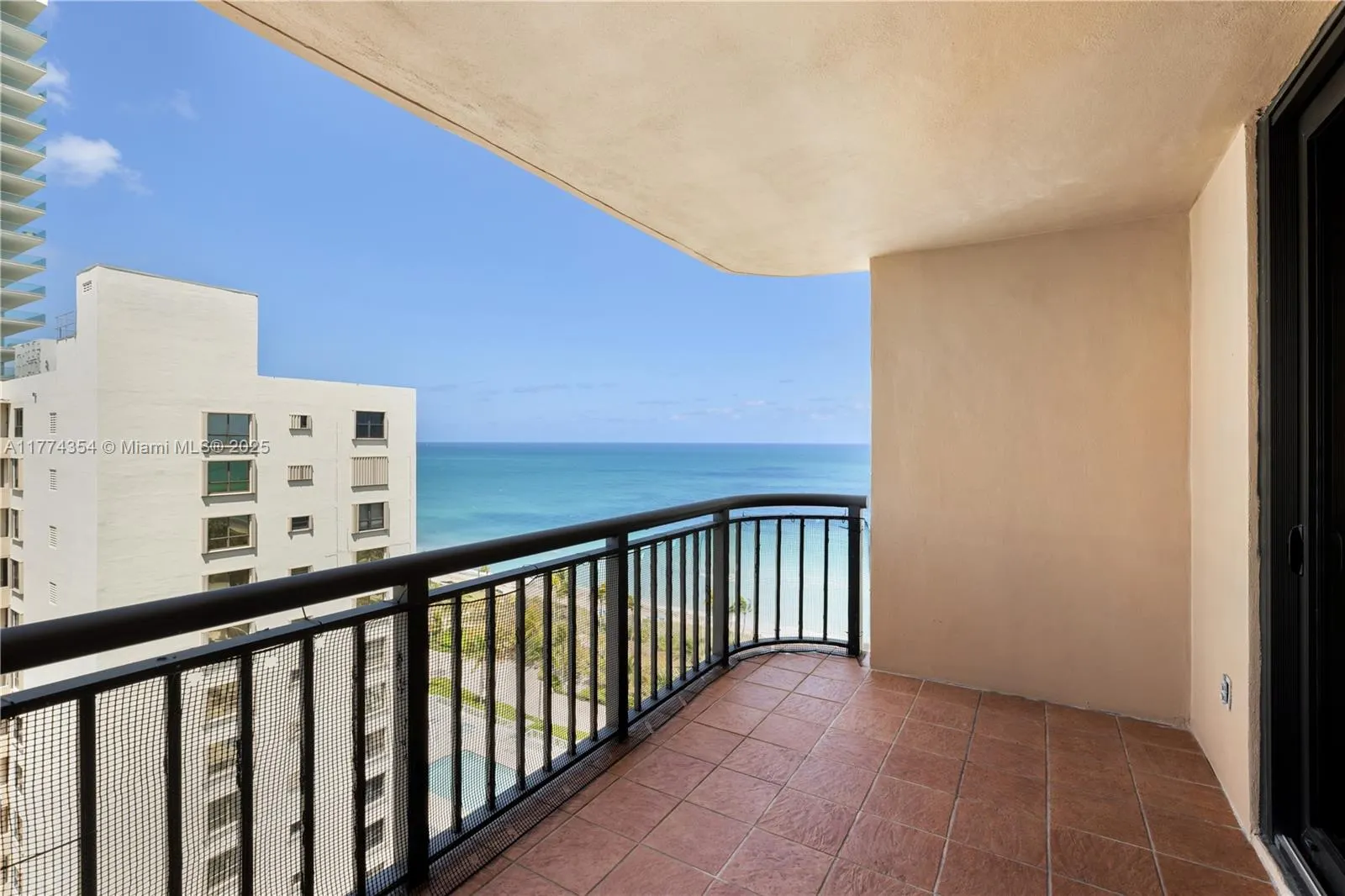 10175 Collins Ave, #1401
