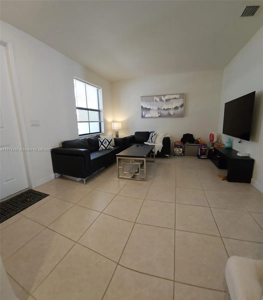 3387 W 106, #3387