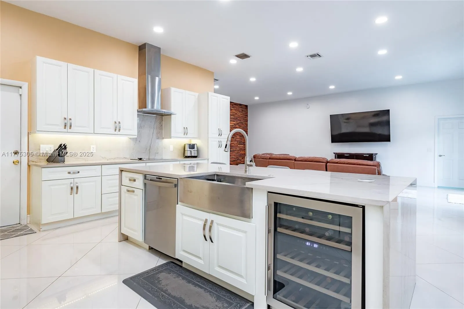 23274 Alora Dr