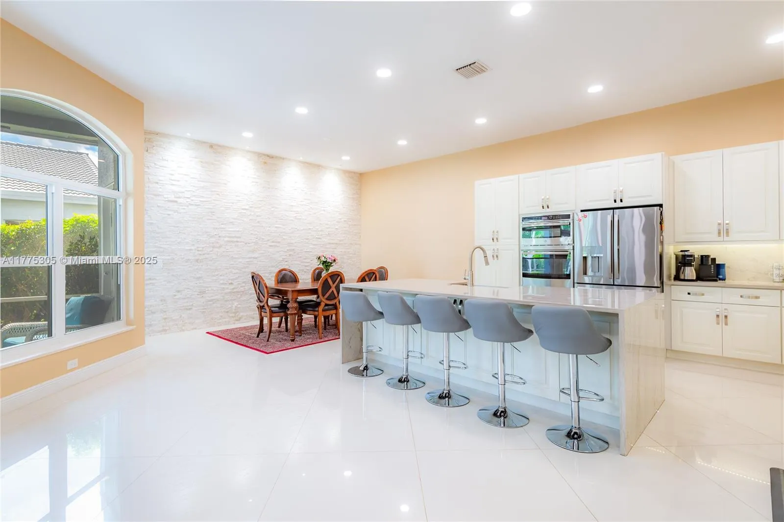 23274 Alora Dr