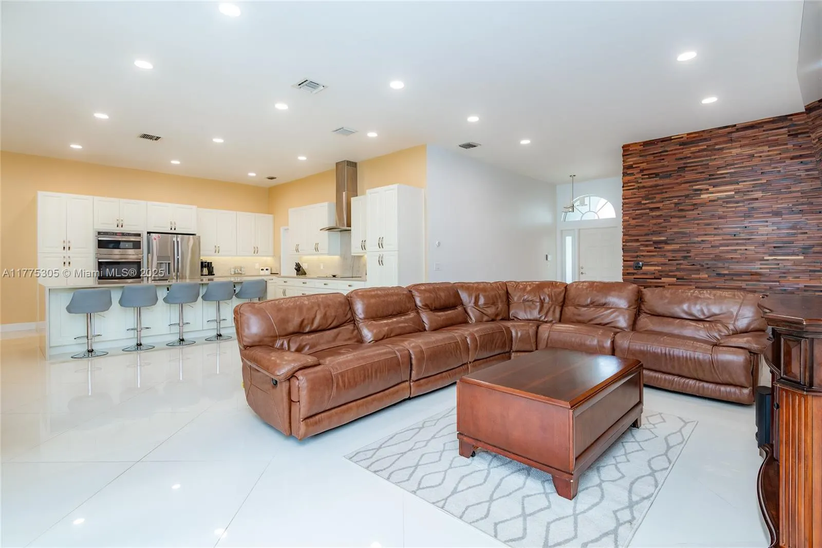 23274 Alora Dr
