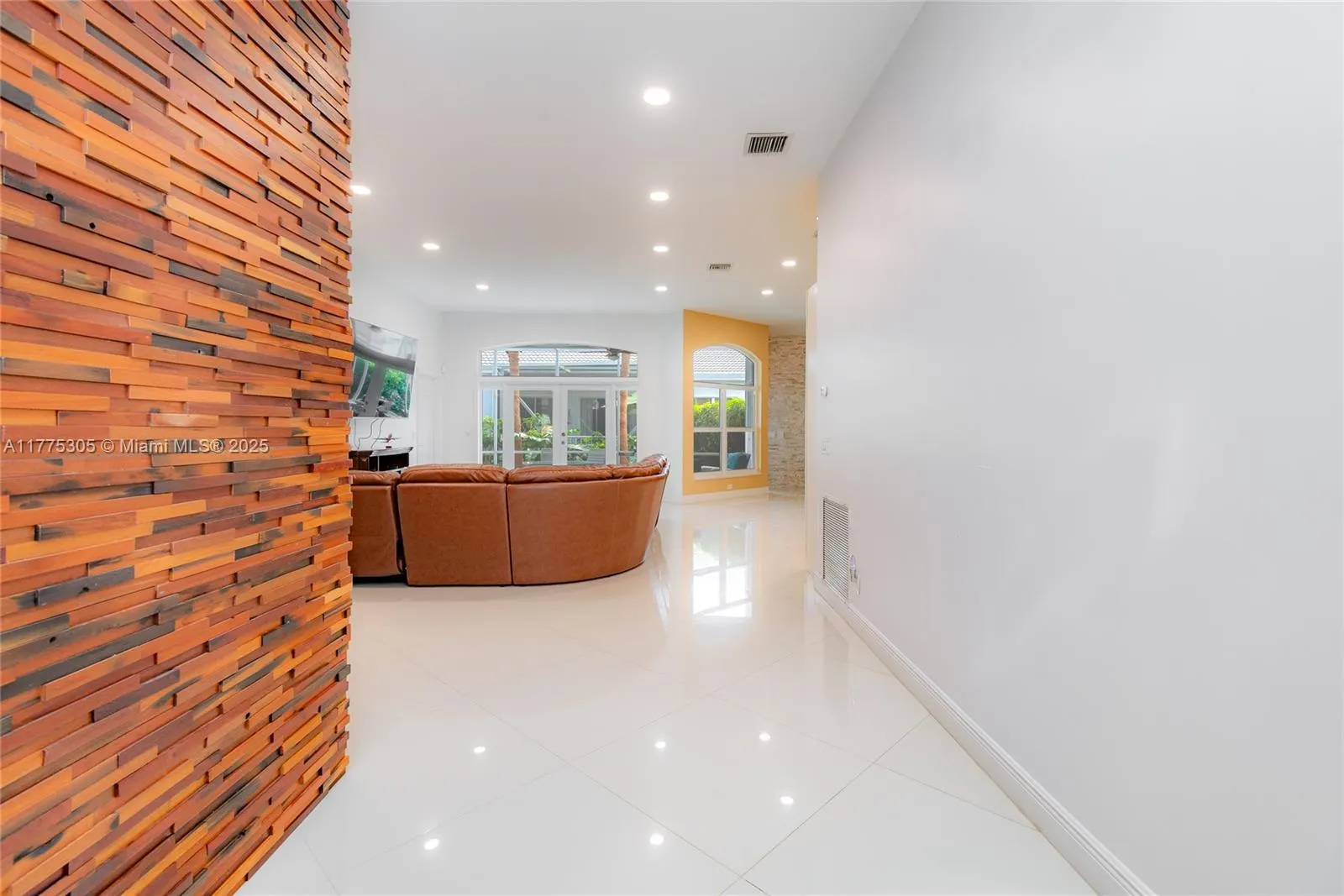 23274 Alora Dr