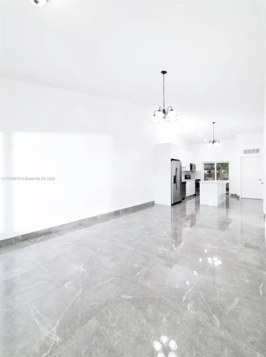 4070 SW 49th Ct