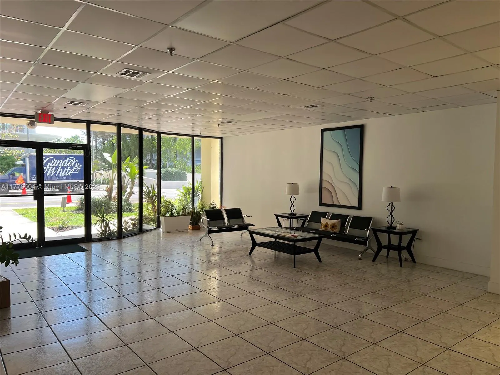 9124 Collins Ave, #304