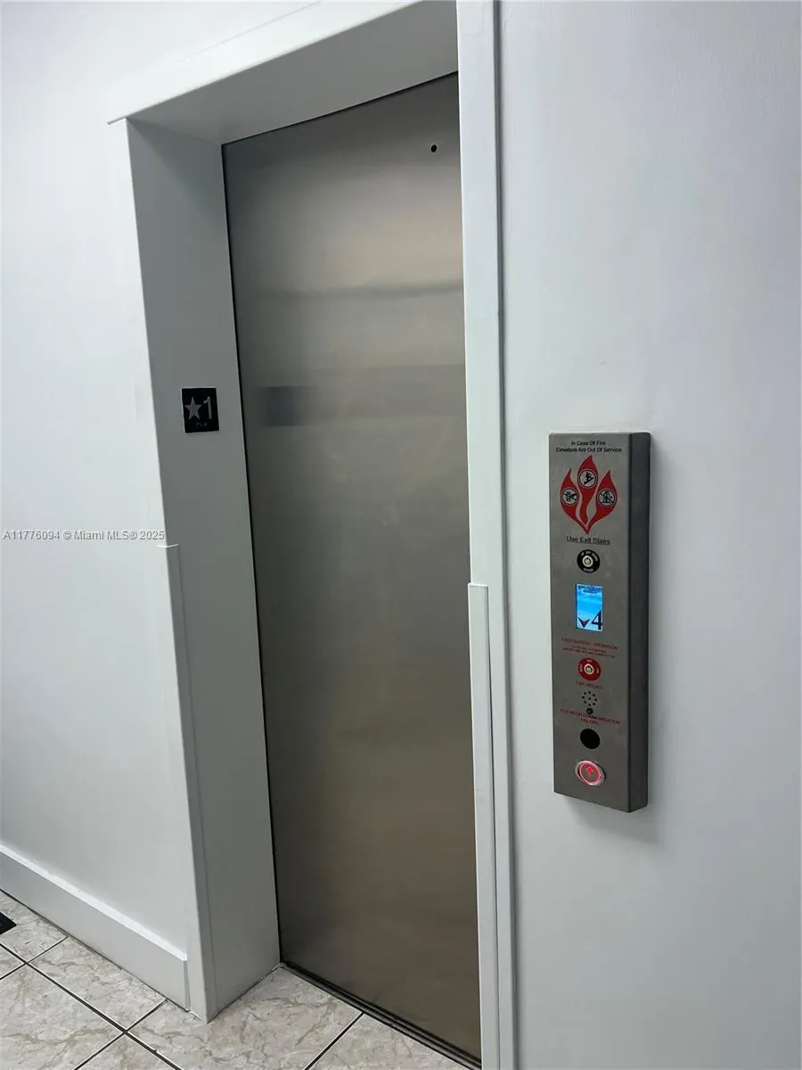 9124 Collins Ave, #304