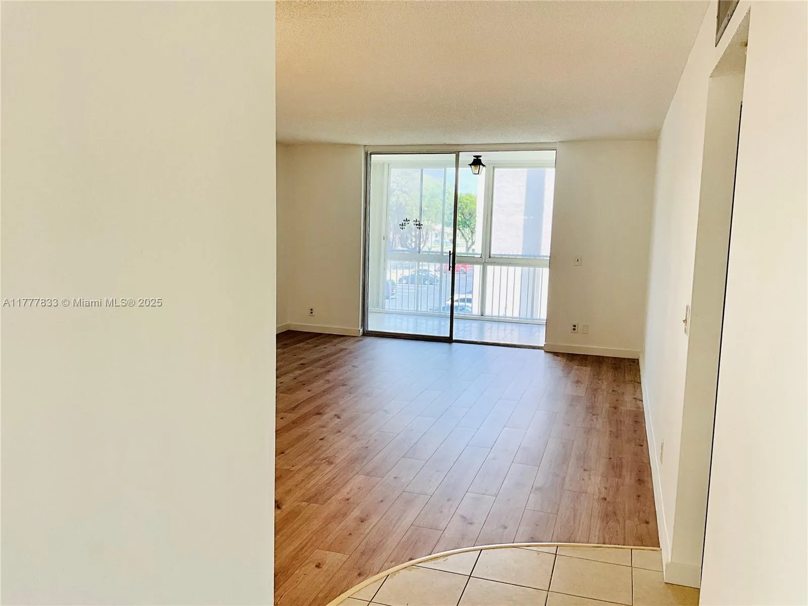 201 SE 11th Ter, #302