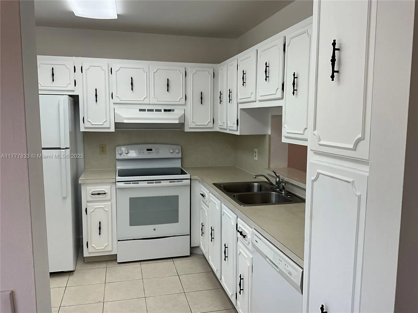201 SE 11th Ter, #302