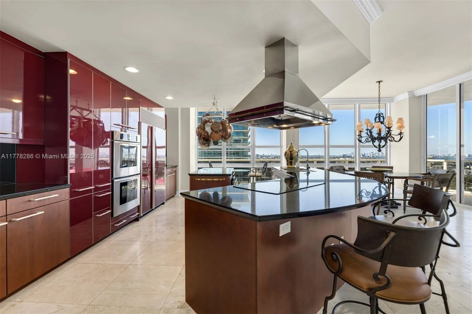 10225 Collins Ave, #2004