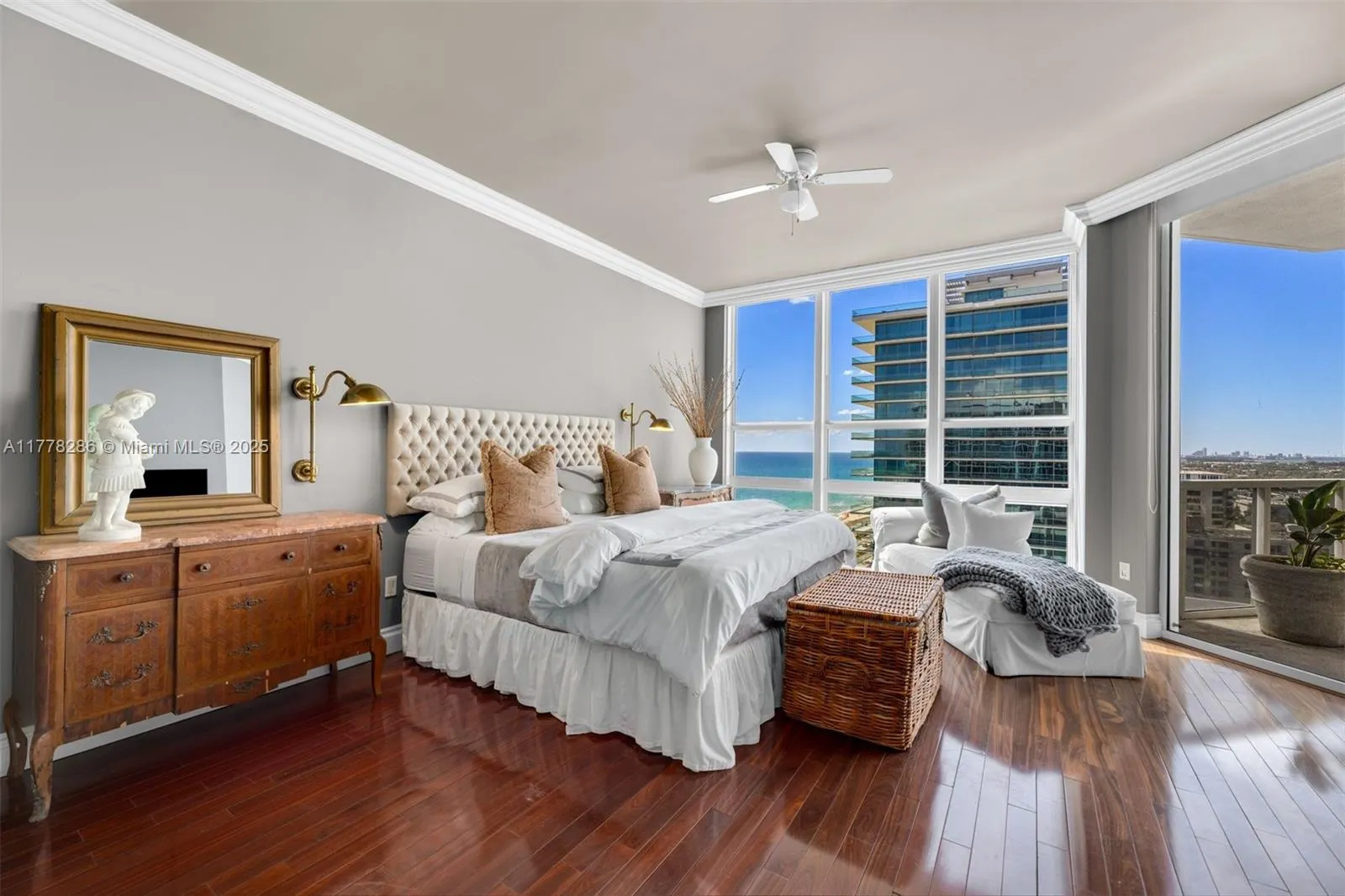 10225 Collins Ave, #2004