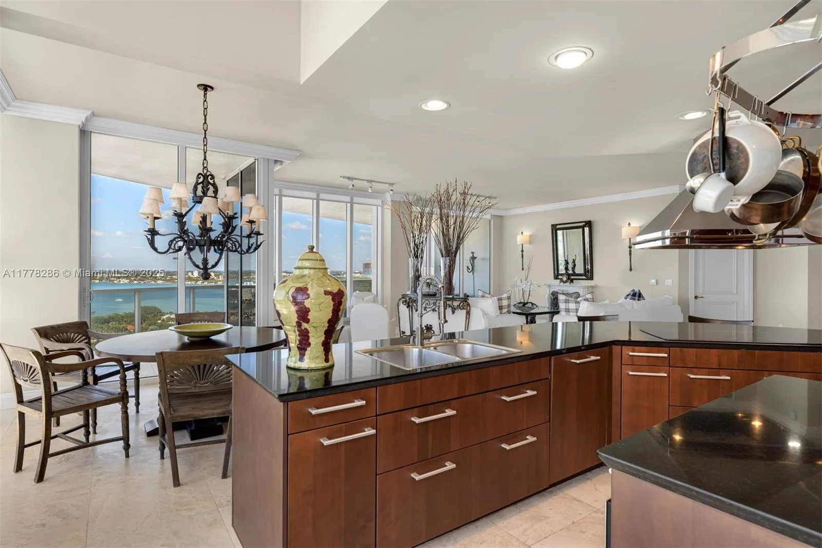 10225 Collins Ave, #2004