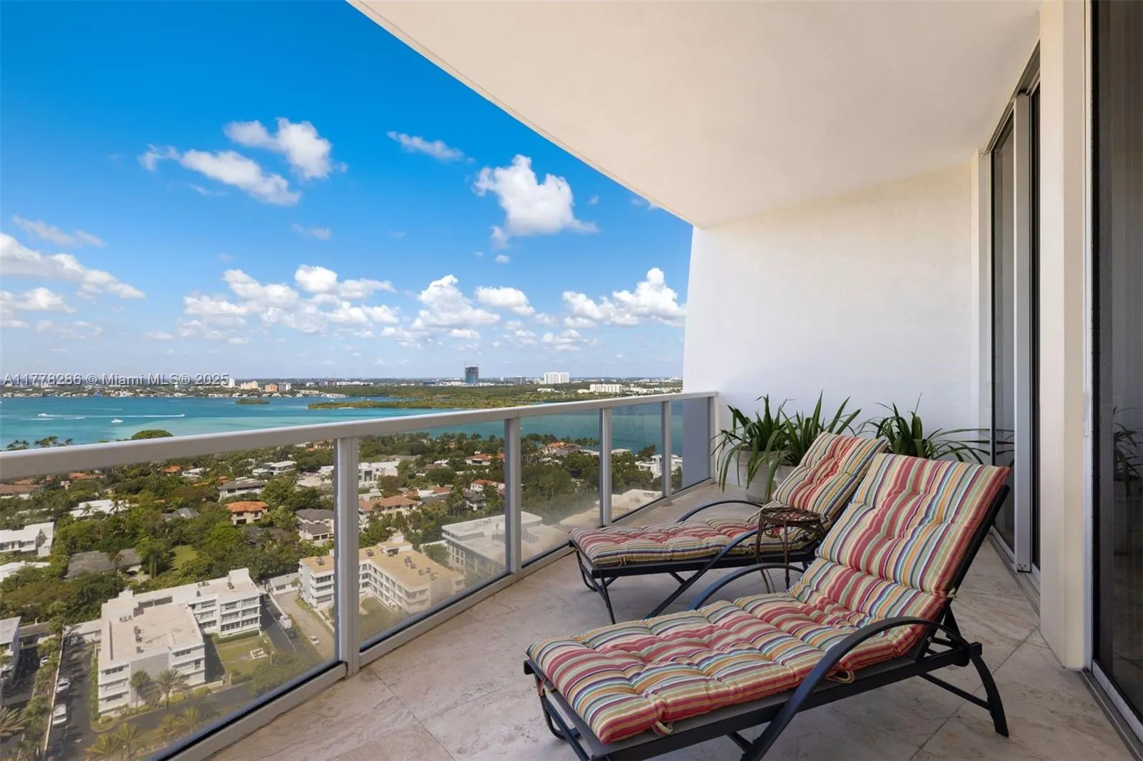 10225 Collins Ave, #2004