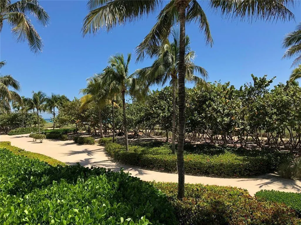 10185 Collins Ave, #1402