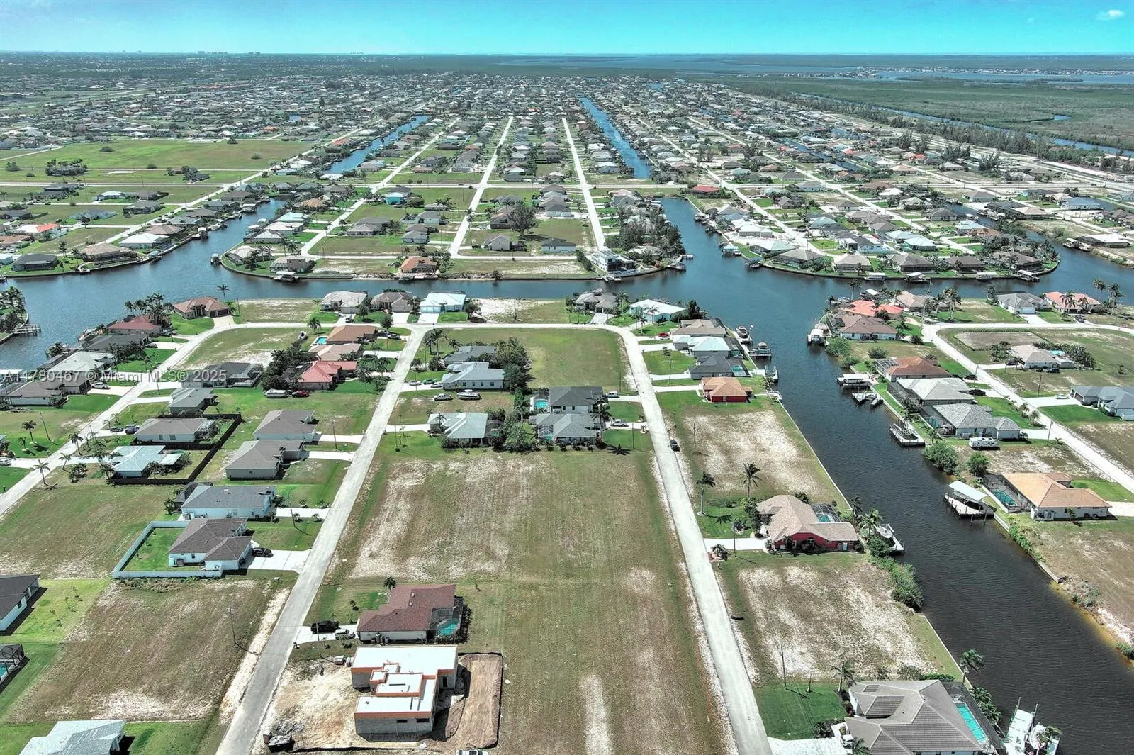 1037 NW 37TH PL