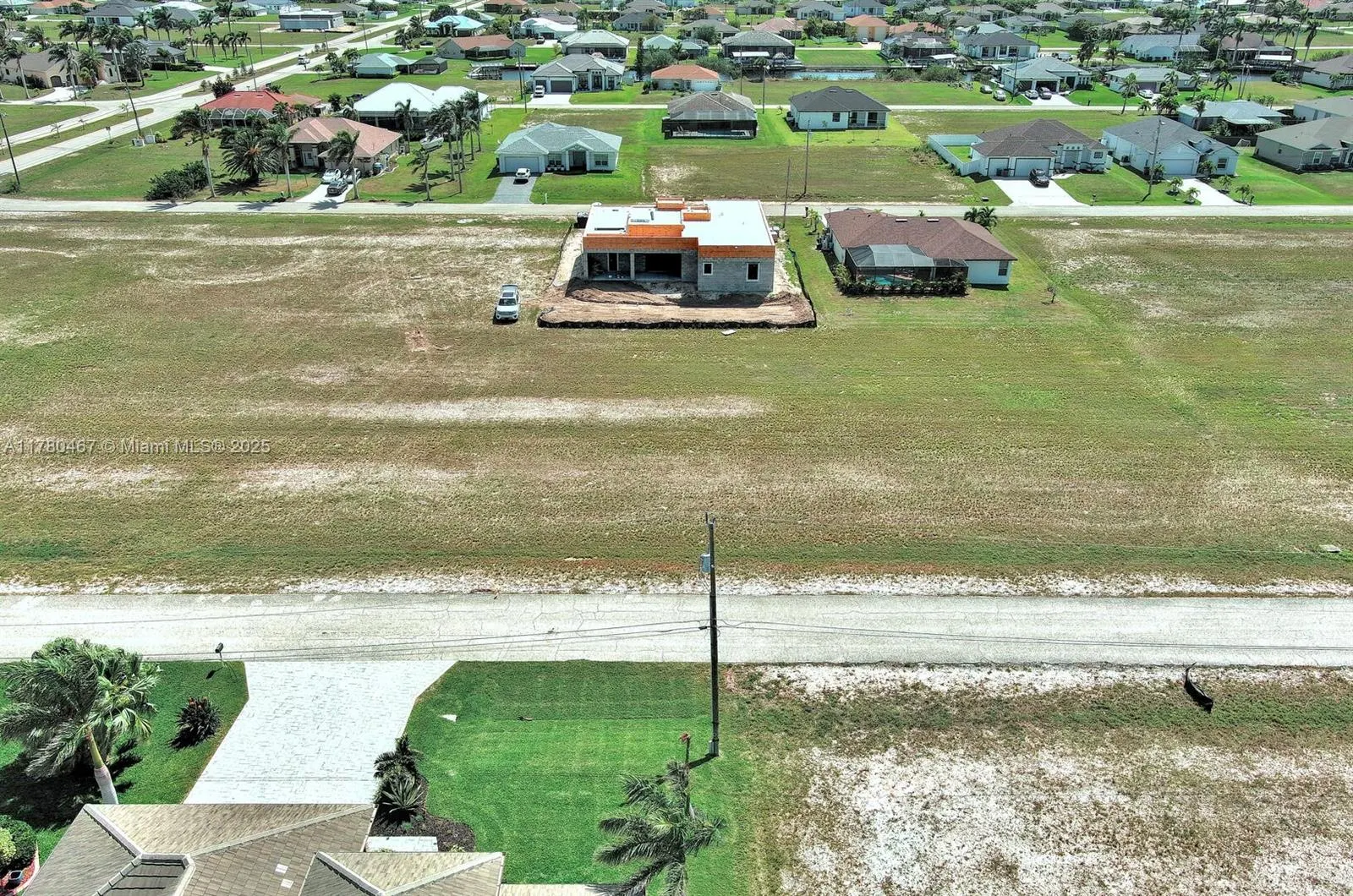 1037 NW 37TH PL