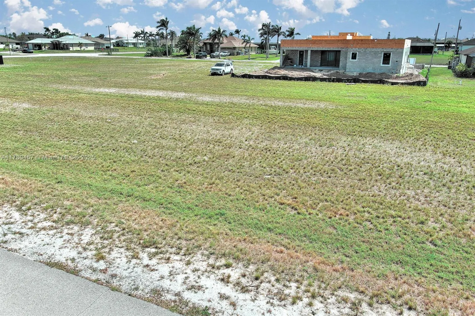 1037 NW 37TH PL