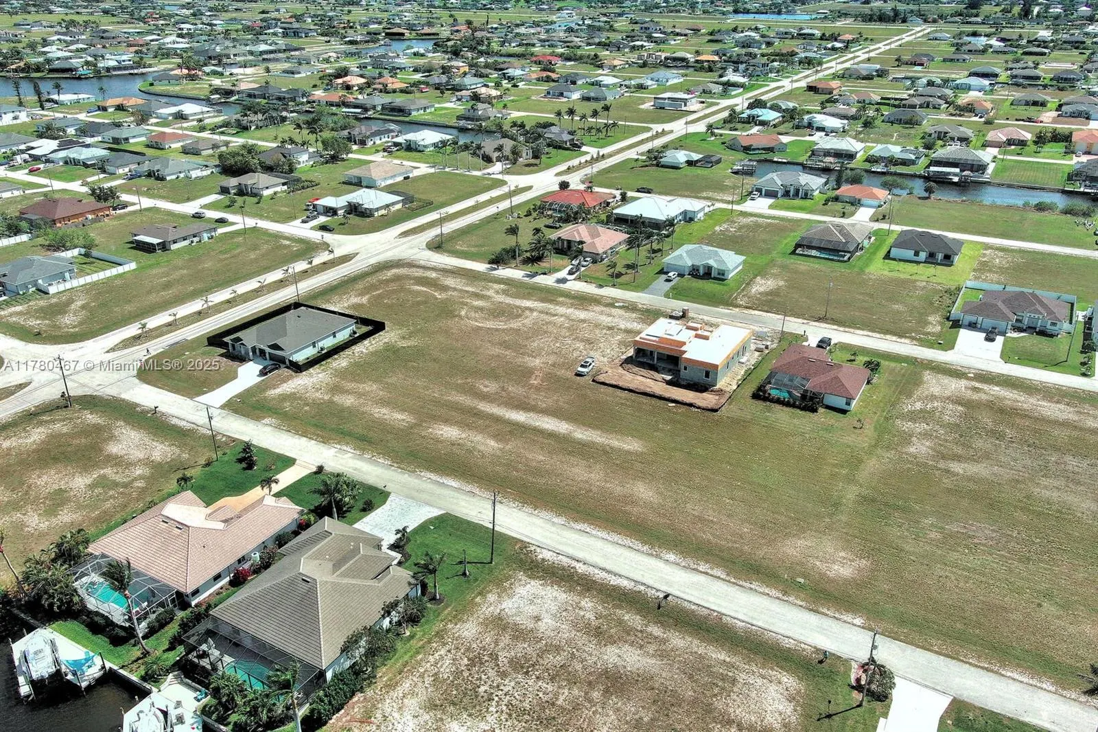 1037 NW 37TH PL