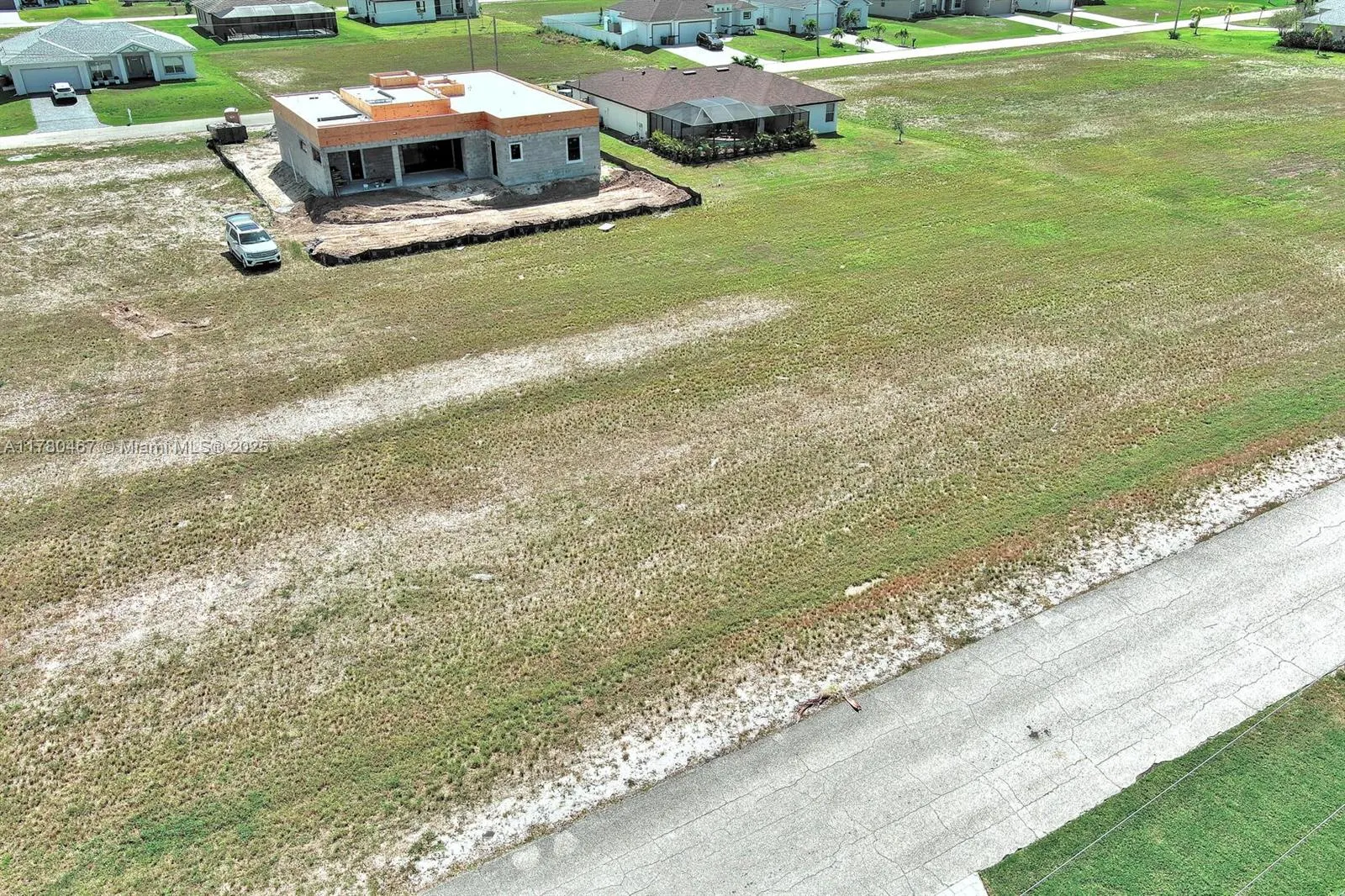 1037 NW 37TH PL