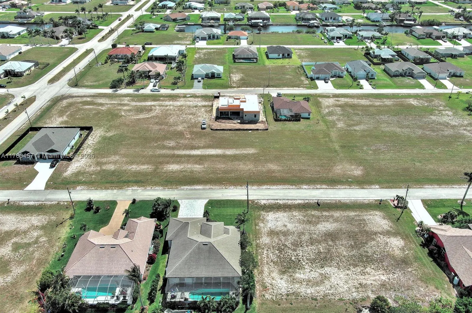 1037 NW 37TH PL