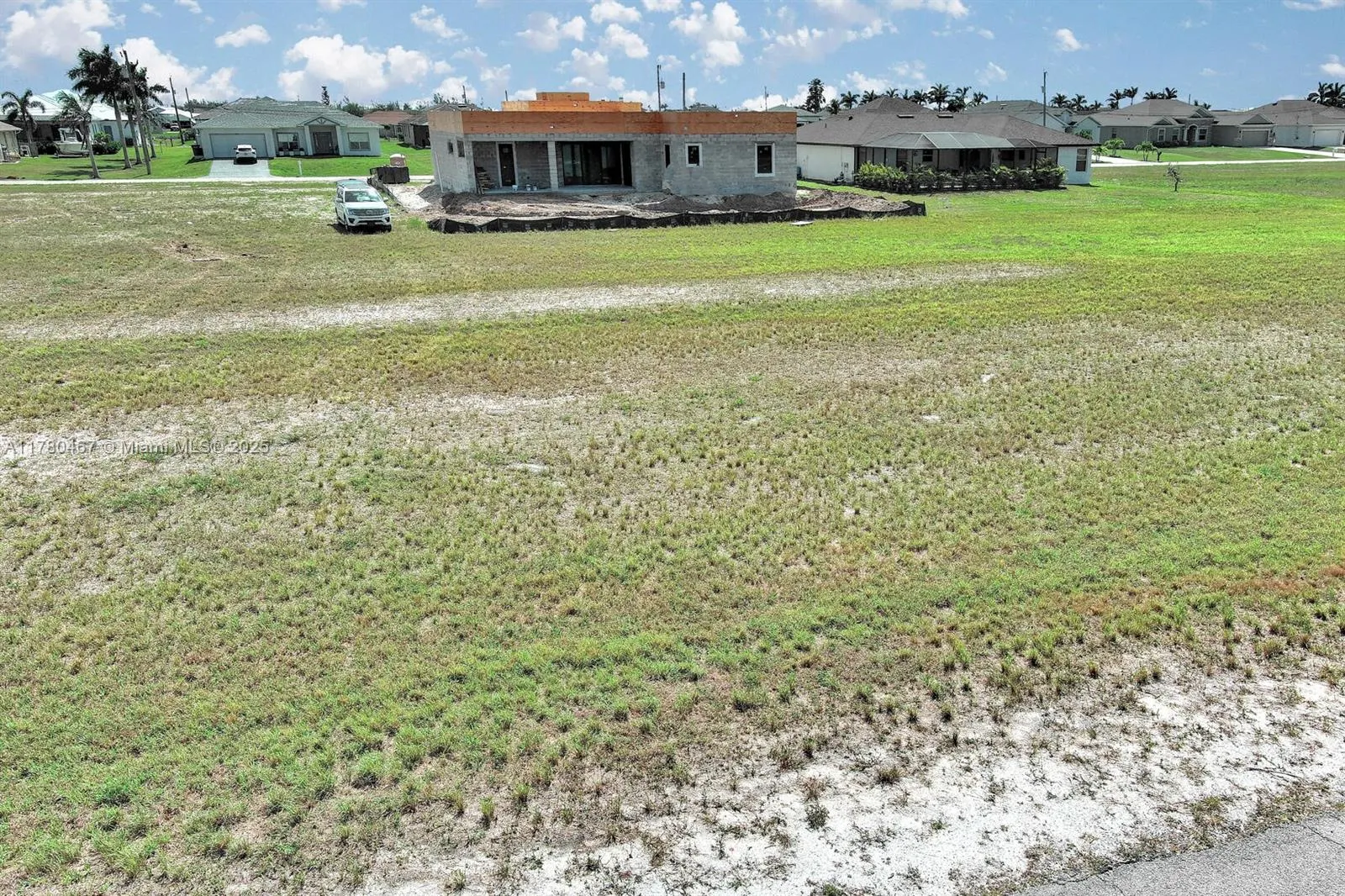 1037 NW 37TH PL