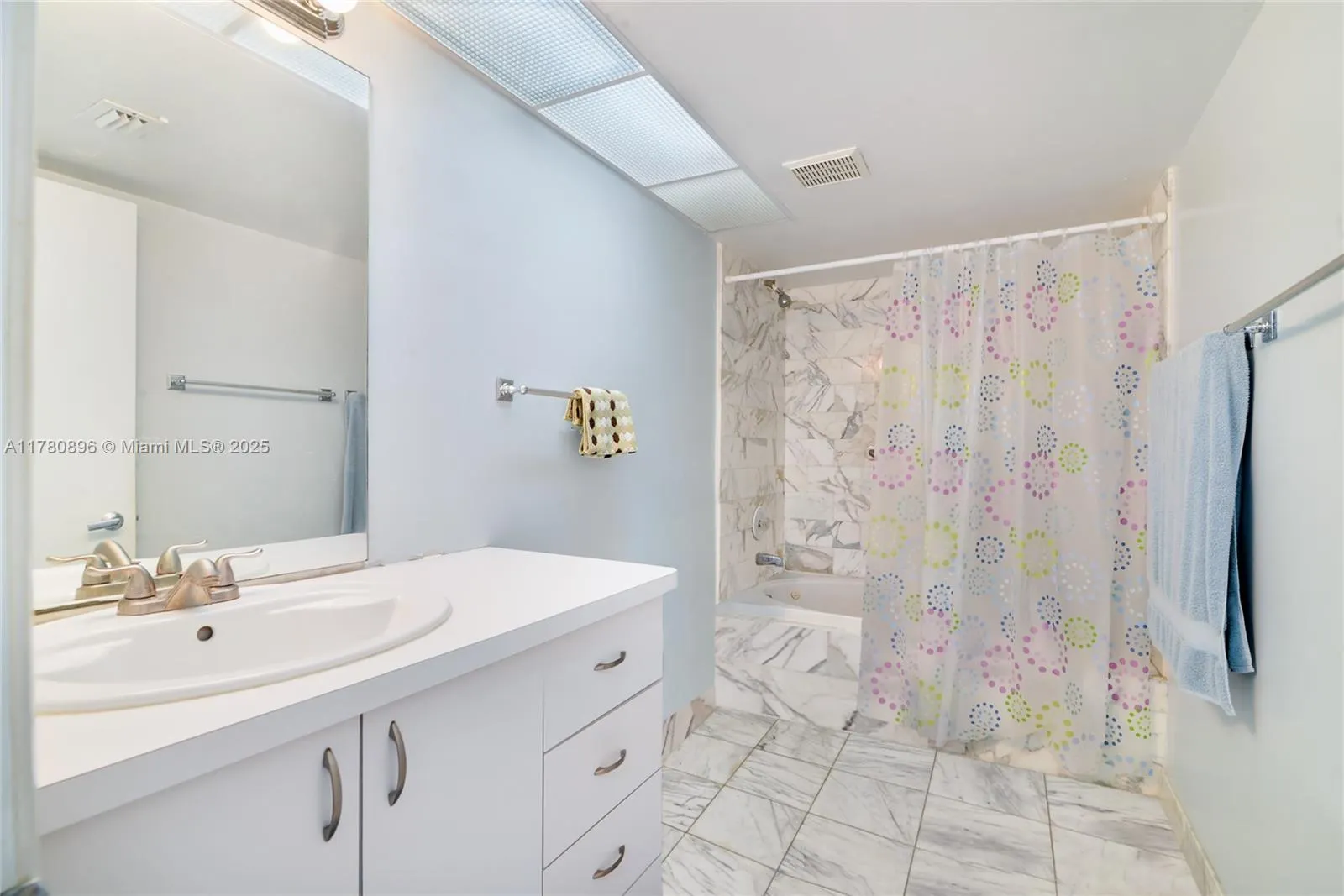 9341 Collins Ave, #903