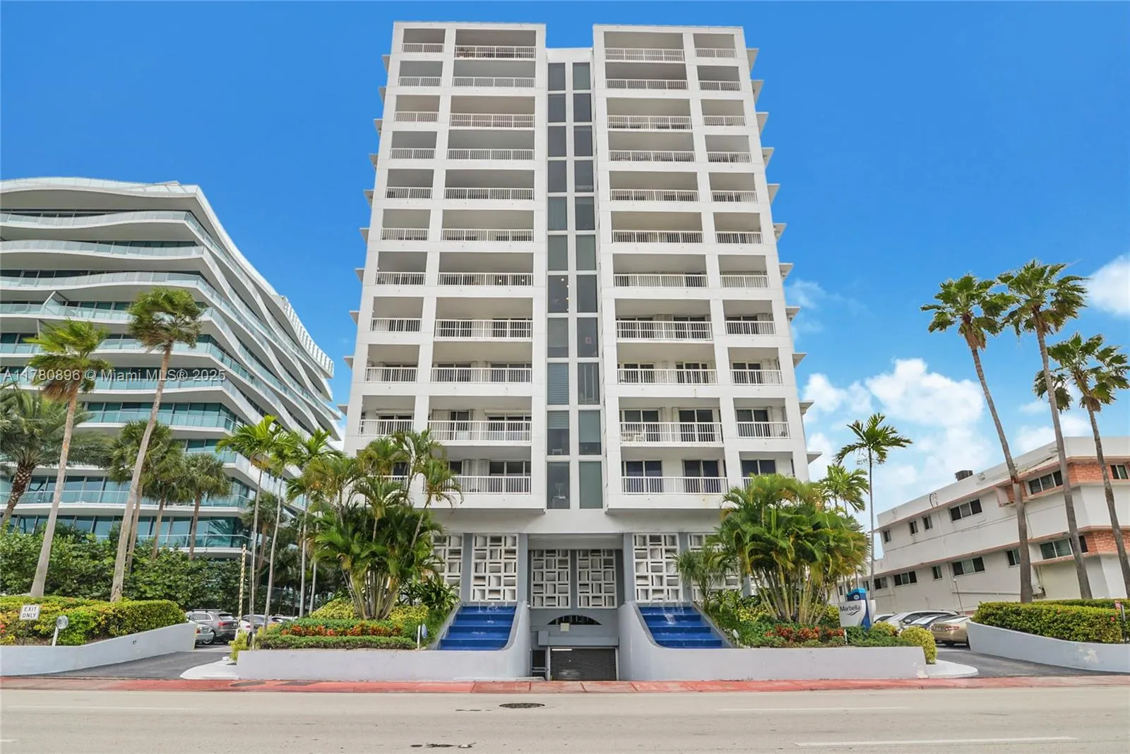 9341 Collins Ave, #903