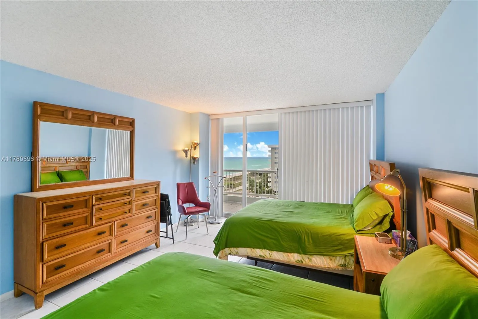 9341 Collins Ave, #903