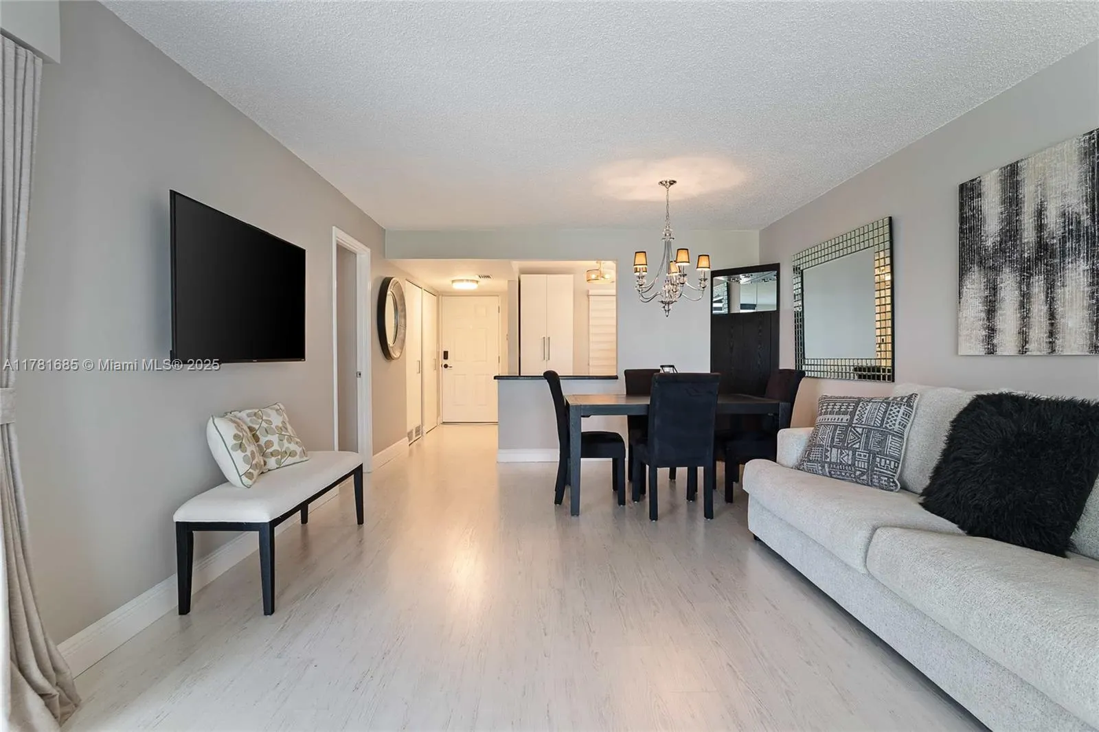 5201 NW 2nd Ave, #412