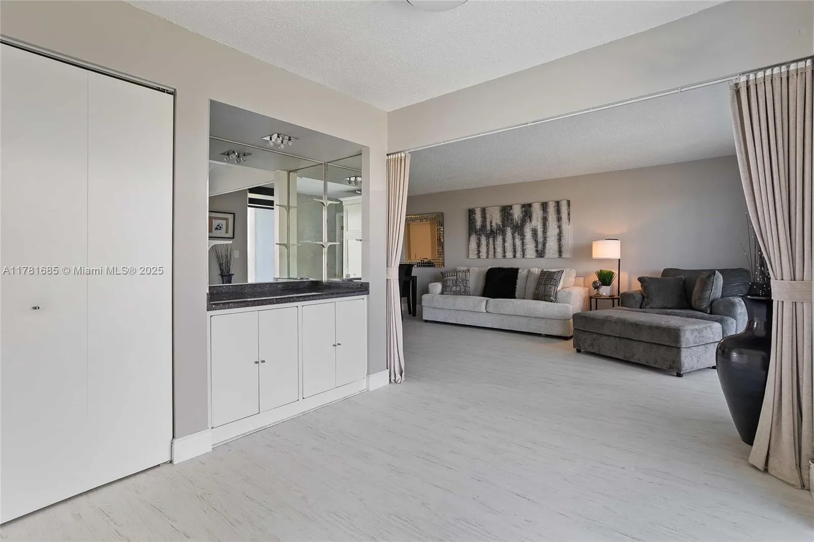 5201 NW 2nd Ave, #412