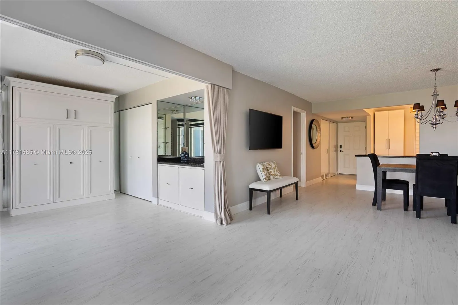 5201 NW 2nd Ave, #412