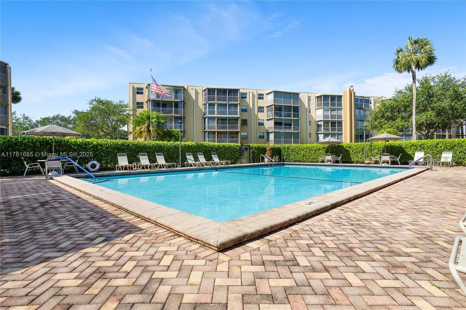 5201 NW 2nd Ave, #412
