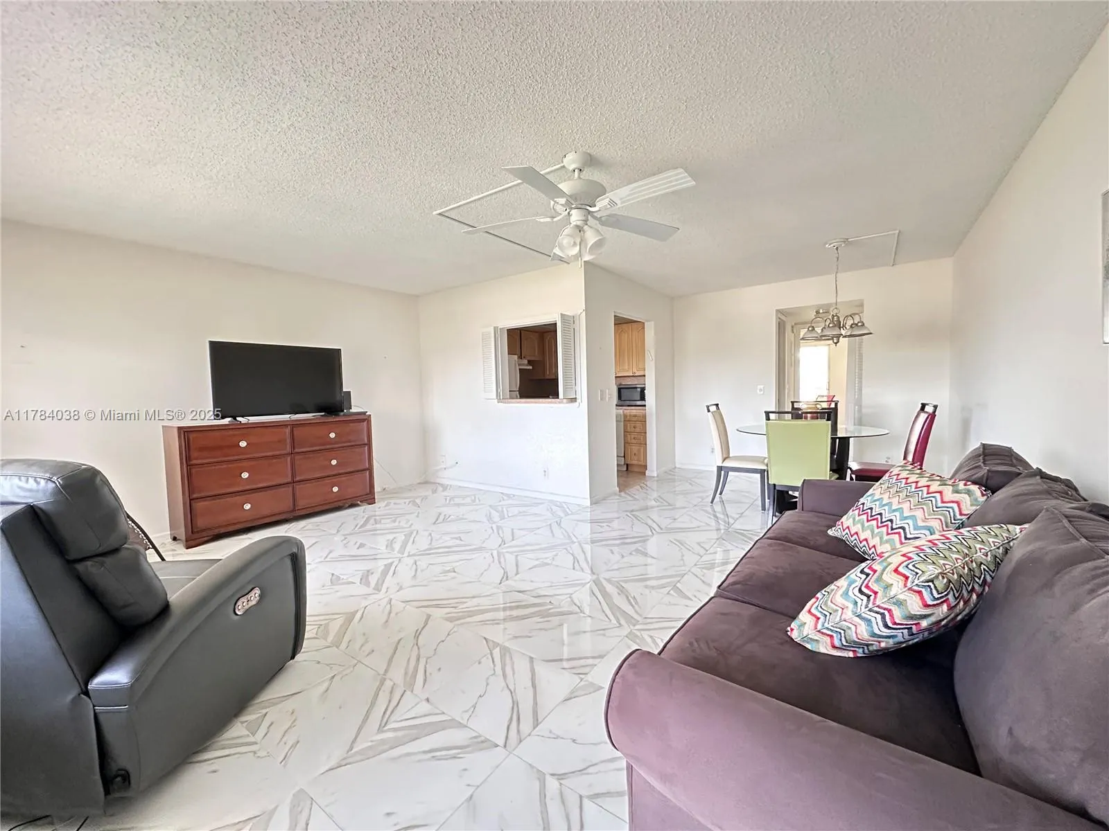 569 N Fanshaw  N, #569