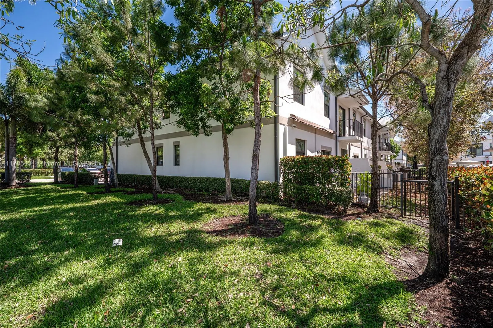 4538 S Aqua Bella Ln