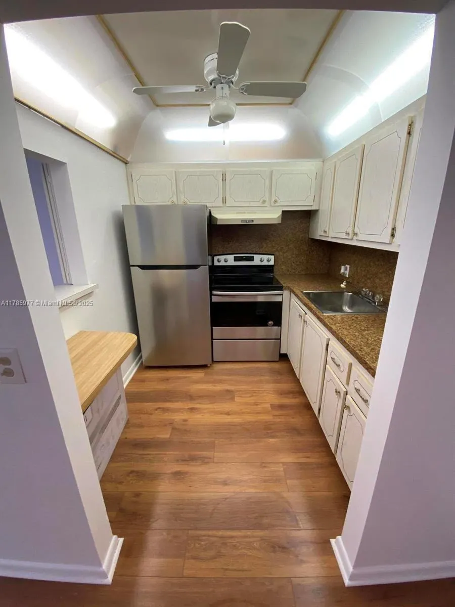 381 Fanshaw J, #381