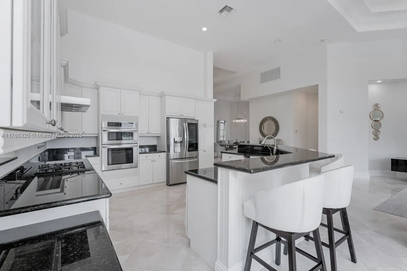 17937 Villa Club Way