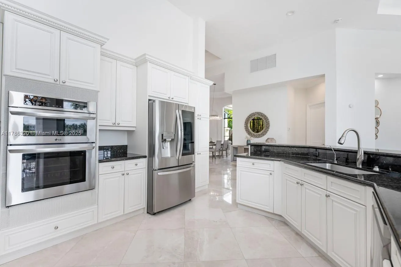 17937 Villa Club Way