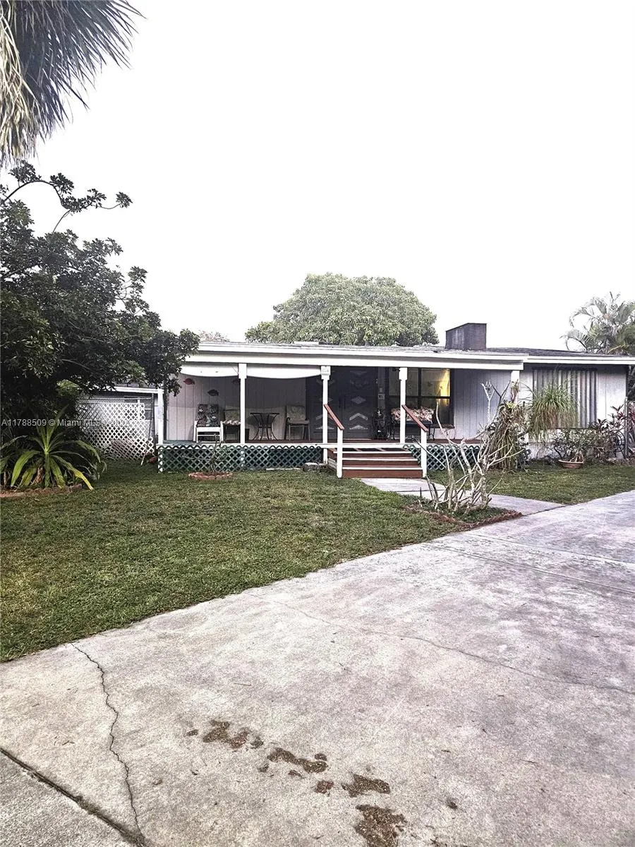 5096 SW 28th Ter