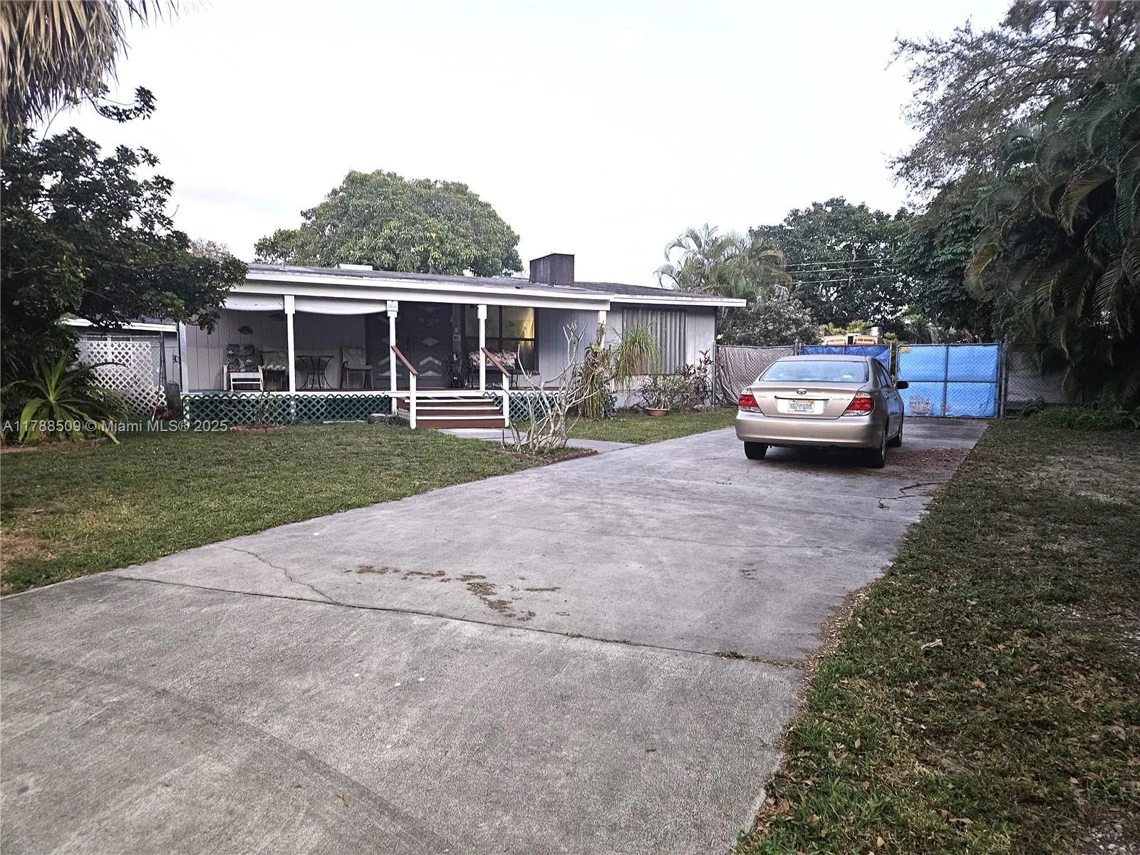 5096 SW 28th Ter