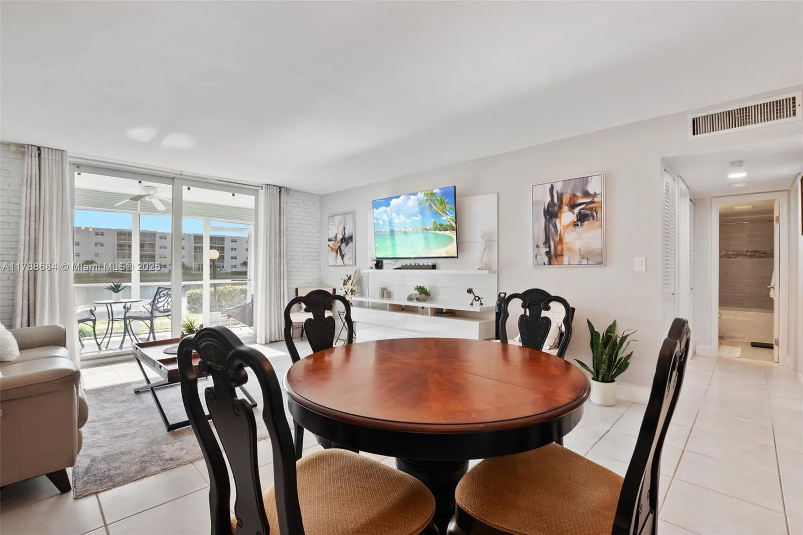 1024 SE 4th Ave, #102