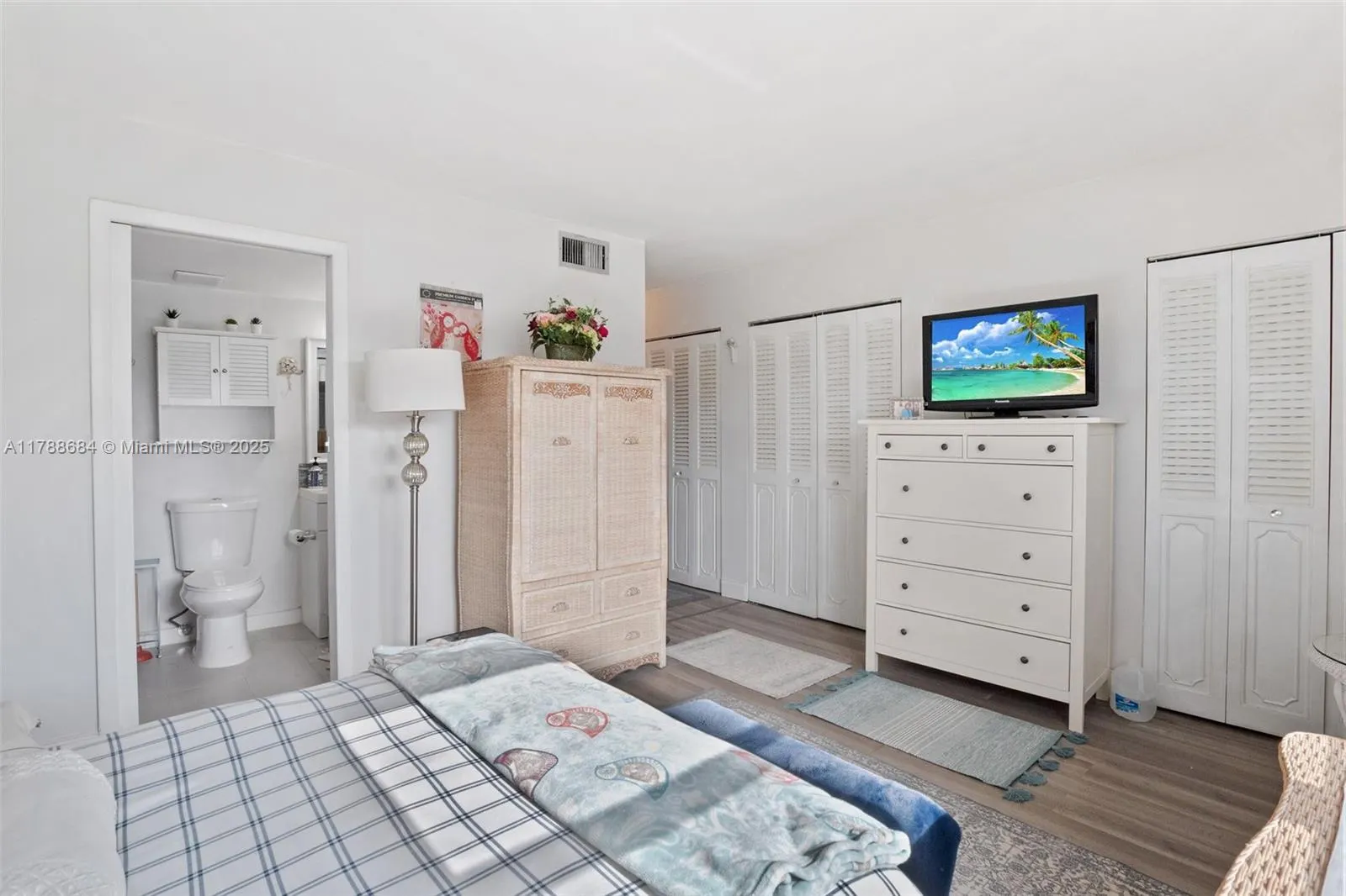 1024 SE 4th Ave, #102