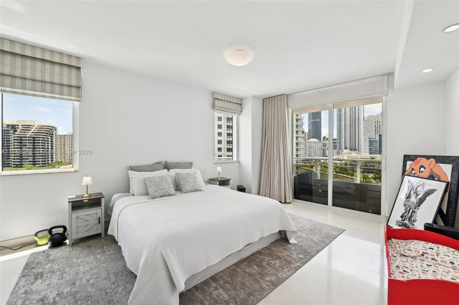 901 Brickell Key Blvd, #1009