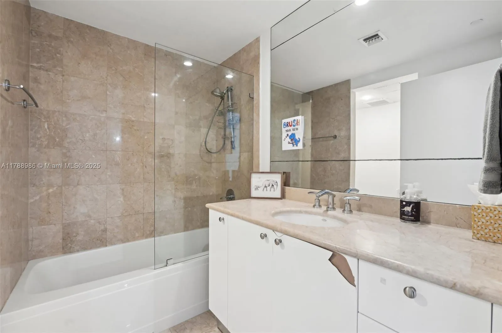 901 Brickell Key Blvd, #1009