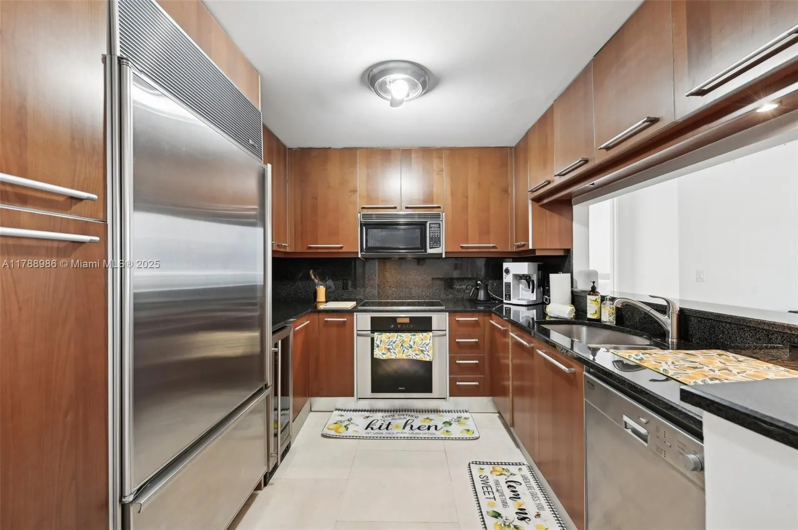 901 Brickell Key Blvd, #1009