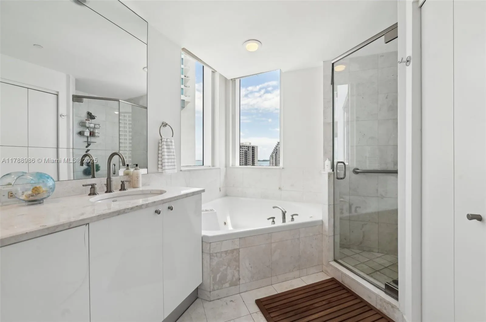 901 Brickell Key Blvd, #1009
