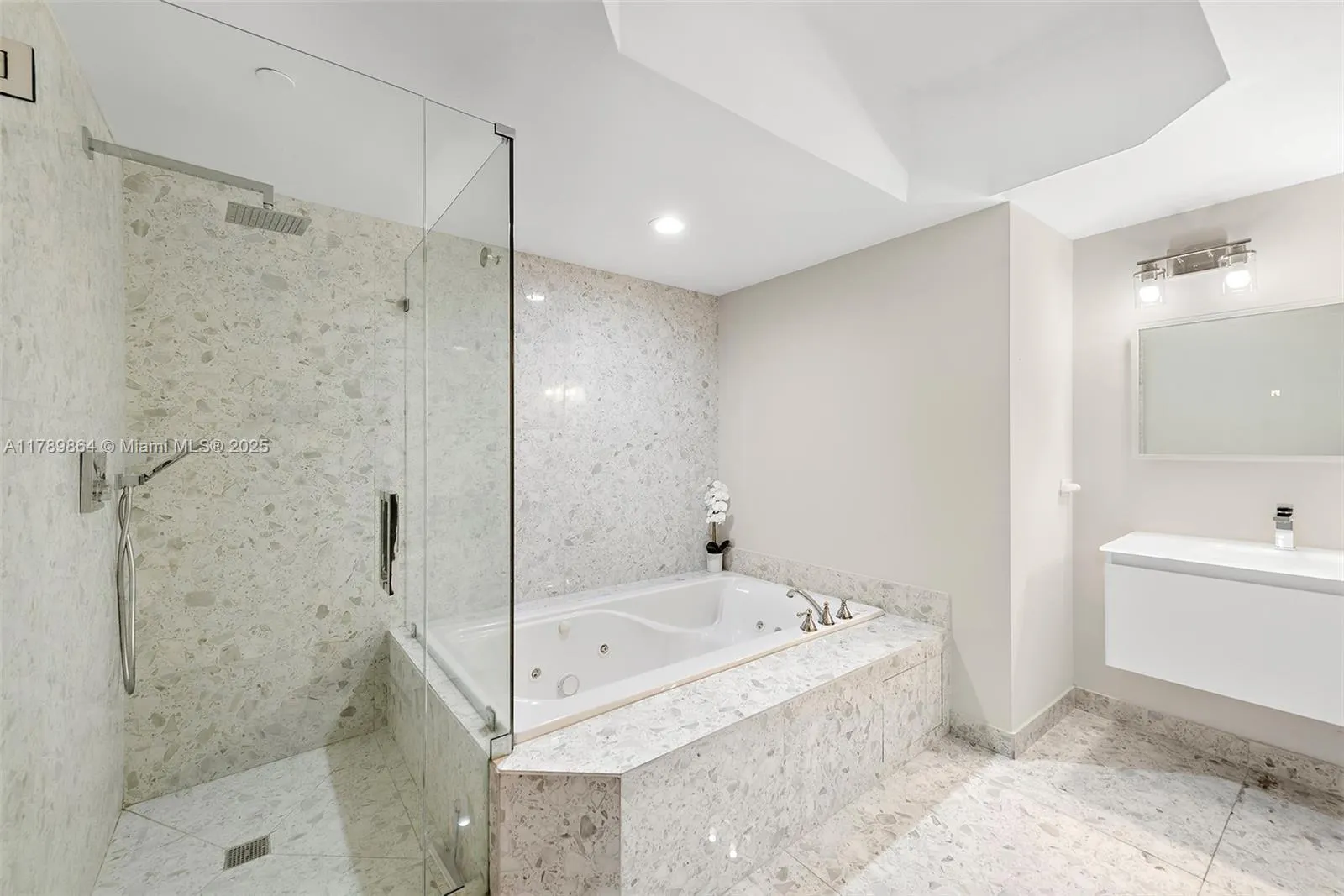 9595 Collins Ave, #N10F