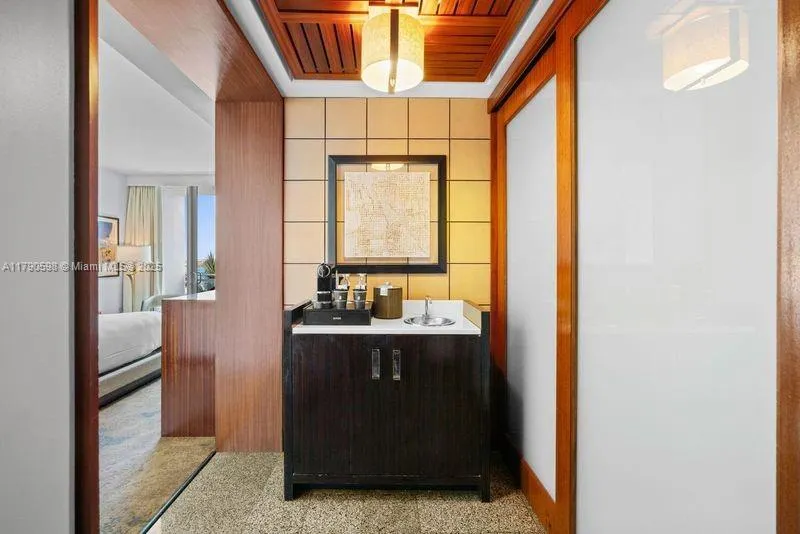 10295 Collins Ave, #312