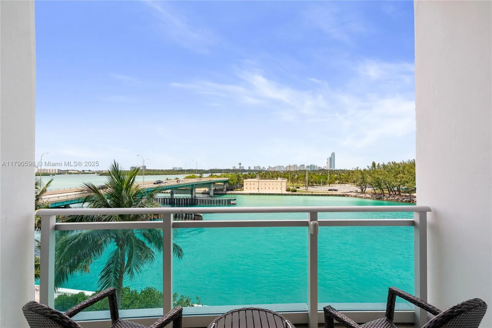 10295 Collins Ave, #312