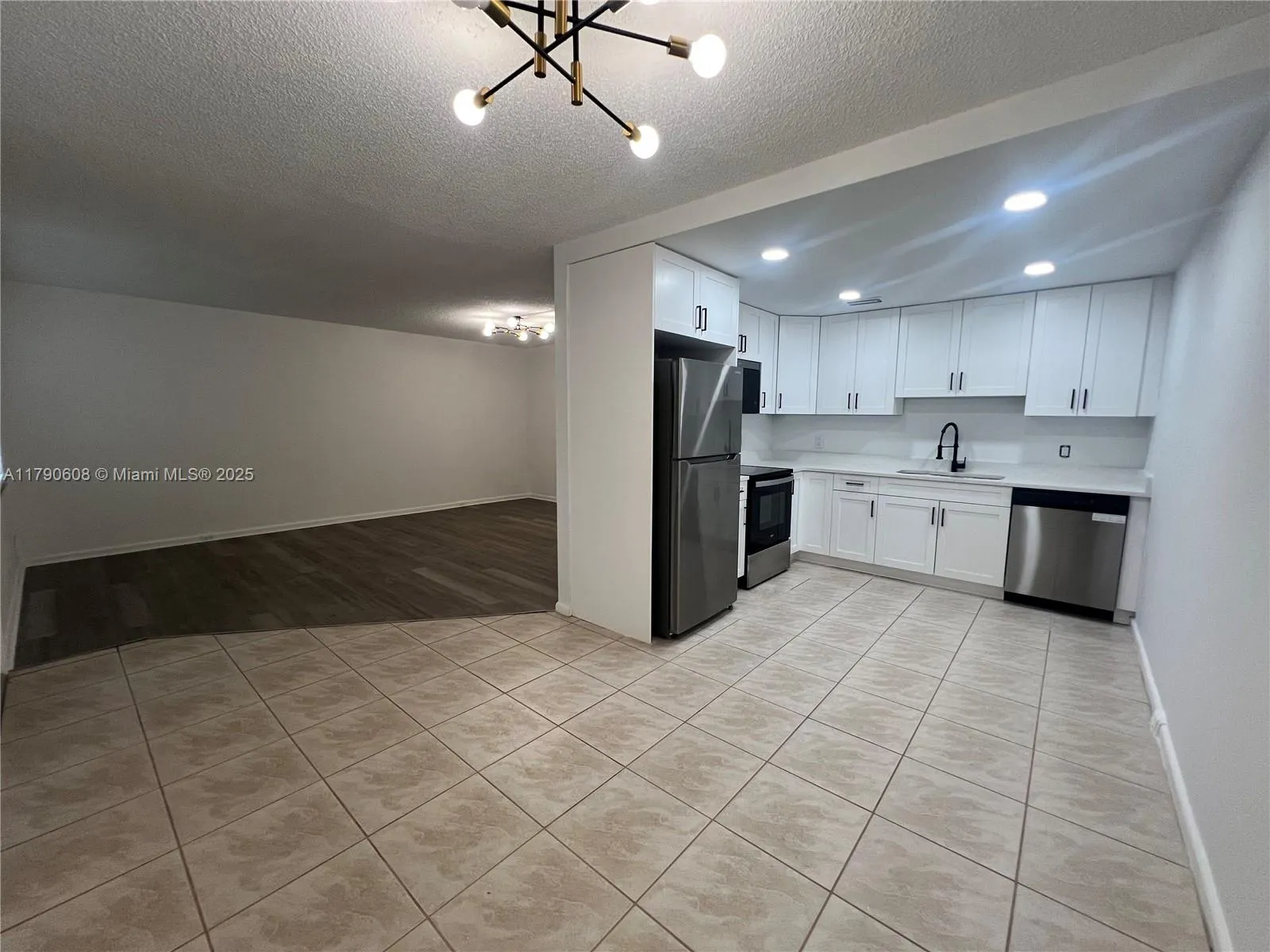 3089 E Yarmouth  E, #3089