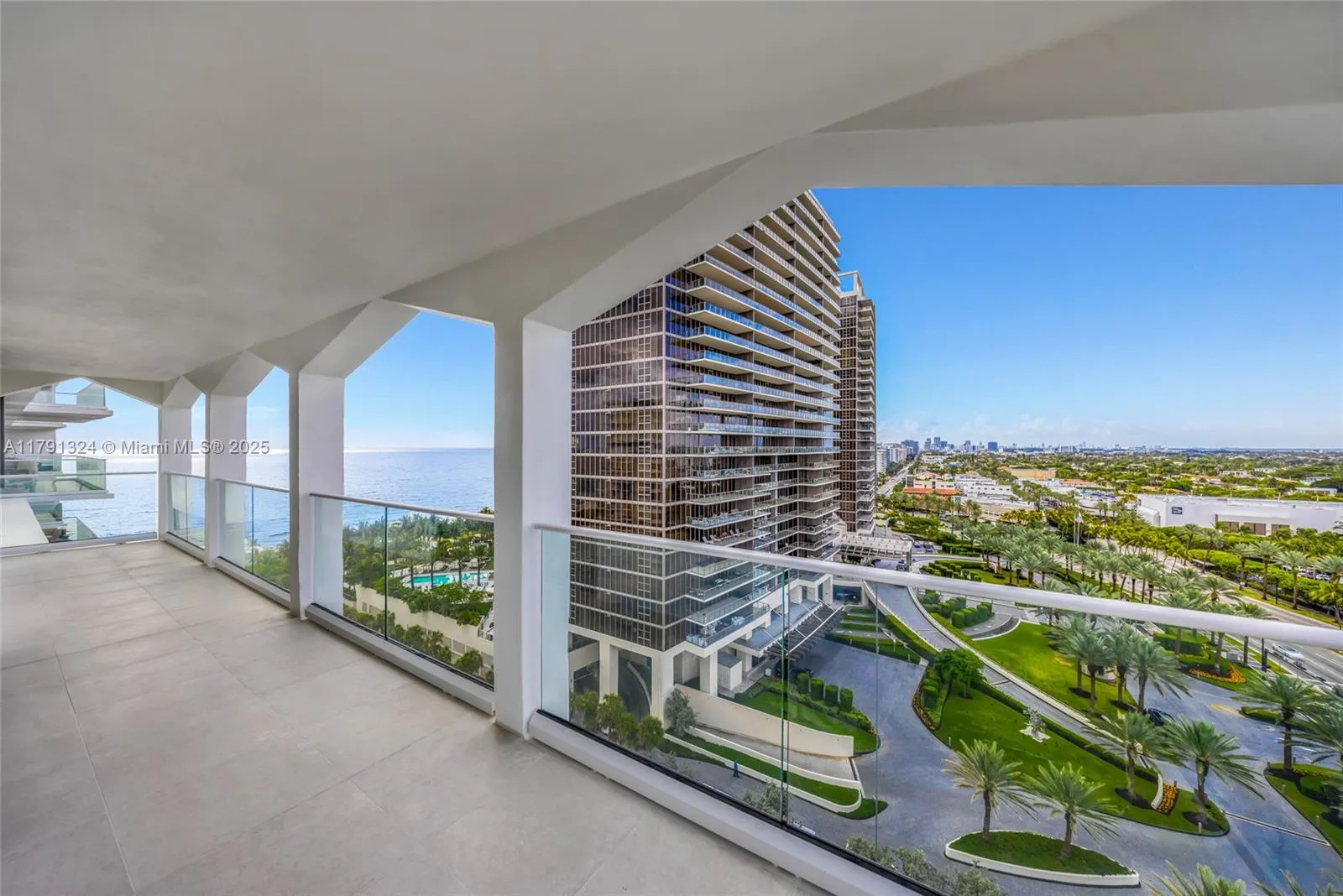 9801 Collins Ave, #17R