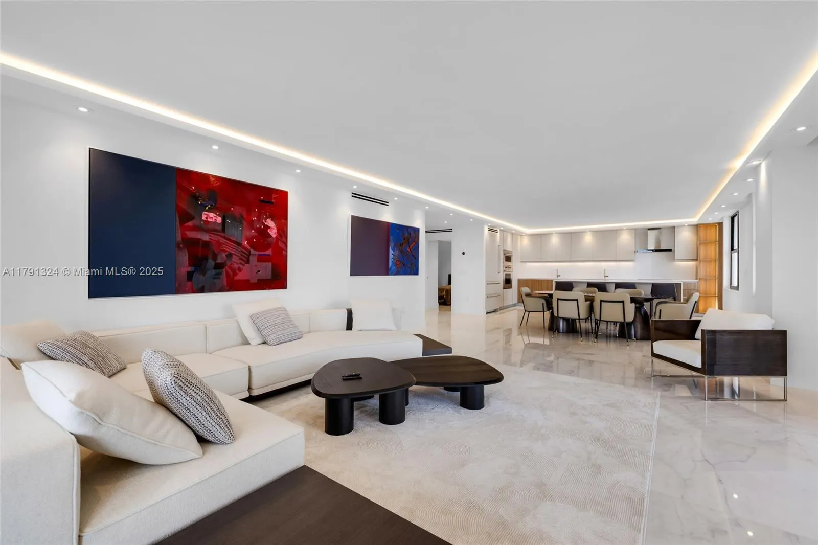 9801 Collins Ave, #17R